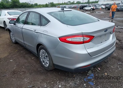 2014 Ford Fusion S z USA, uszkodzony, nr VIN 3FA6P0G77ER394747